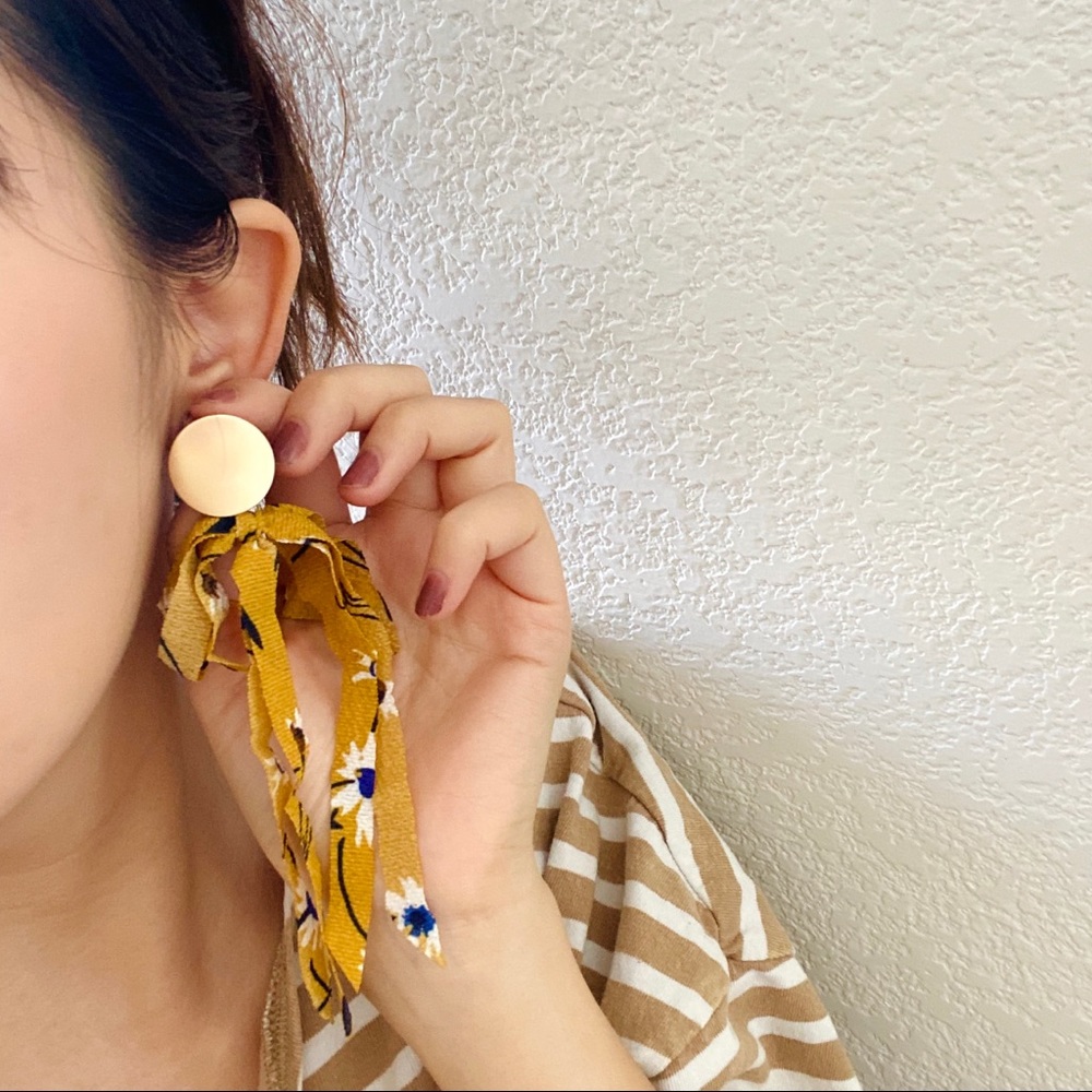 Floral Fabric Ribbon Earrings Metal Stud - Picture 8 of 12
